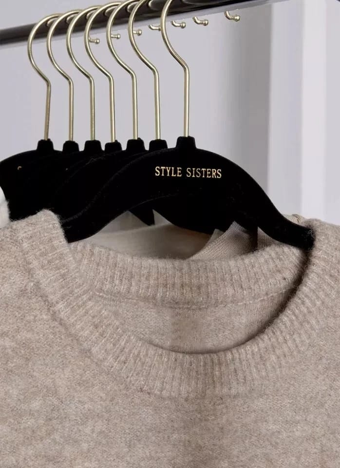 Style Sisters Luxury Velvet Black Hangers 10-Piece