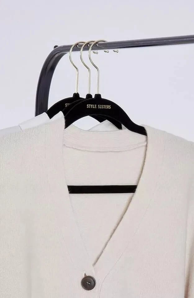 Style Sisters Luxury Velvet Black Hangers 10-Piece